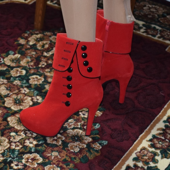 Red Boots with Black Buttons - Picture 4 of 8